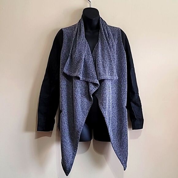 KIIND OF Gray  Women's Jacket with Faux Leather Sleeve Sz Medium - Picture 3 of 9